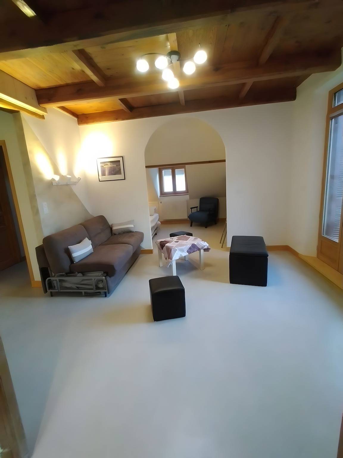 Appartement entier, Appartement 'Gîte Noryema Chaleureux T1, 40m²' avec vue montagne, terrasse privée et Wi-Fi in Entraunes, Région de Nice