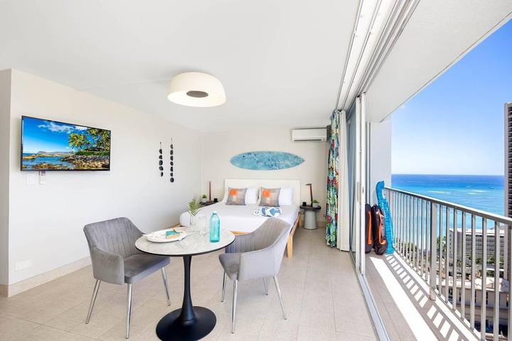 Ferieleilighet for 2 personer, jacuzzi og sauna i tillegg til badebasseng og balkong i Waikiki