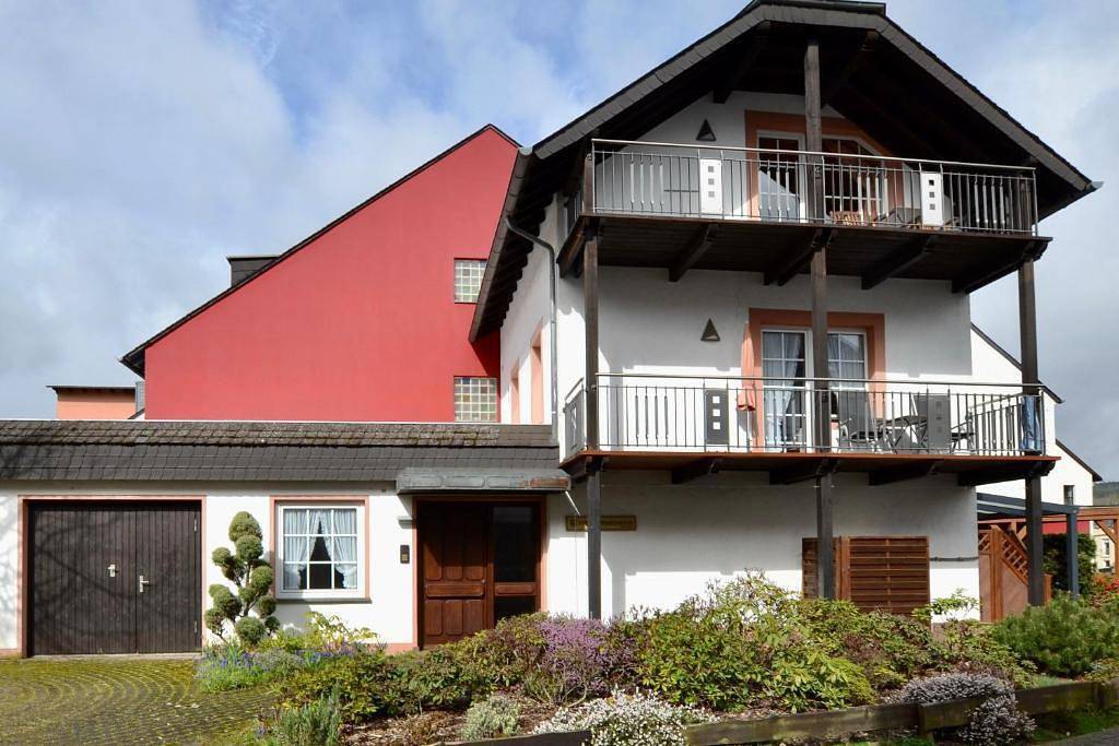 Ganze Ferienwohnung, Appartement Mosel 1 in Schweich, Moseleifel