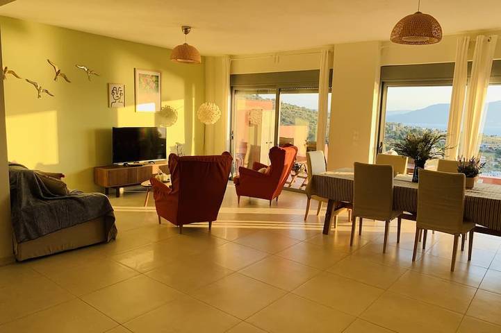 Gîte pour 6 personnes, avec piscine et balcon dans Perdika - 4