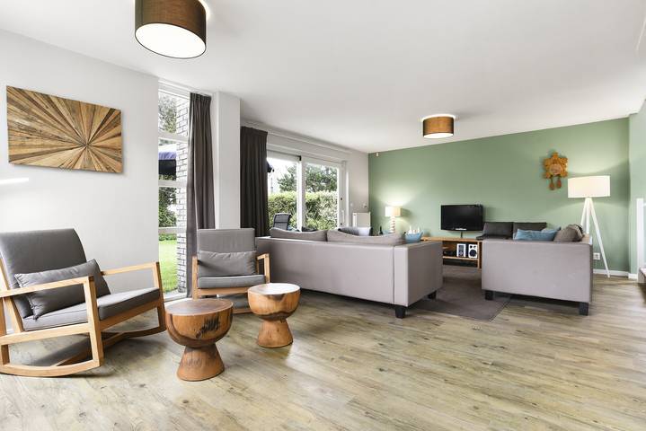 Ferienhaus für 8 Personen, mit Balkon/Terrasse und Terrasse sowie Sauna in Julianadorp - 4