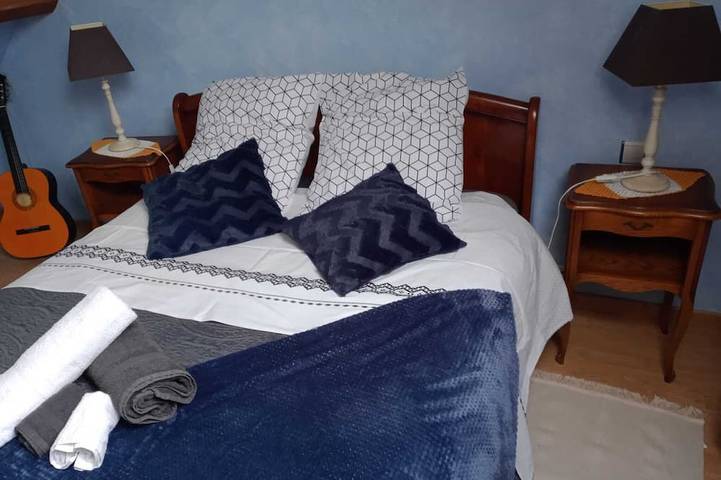 Location de vacances pour 4 personnes, avec terrasse ainsi que jardin et piscine dans Boissy-le-Châtel - 2