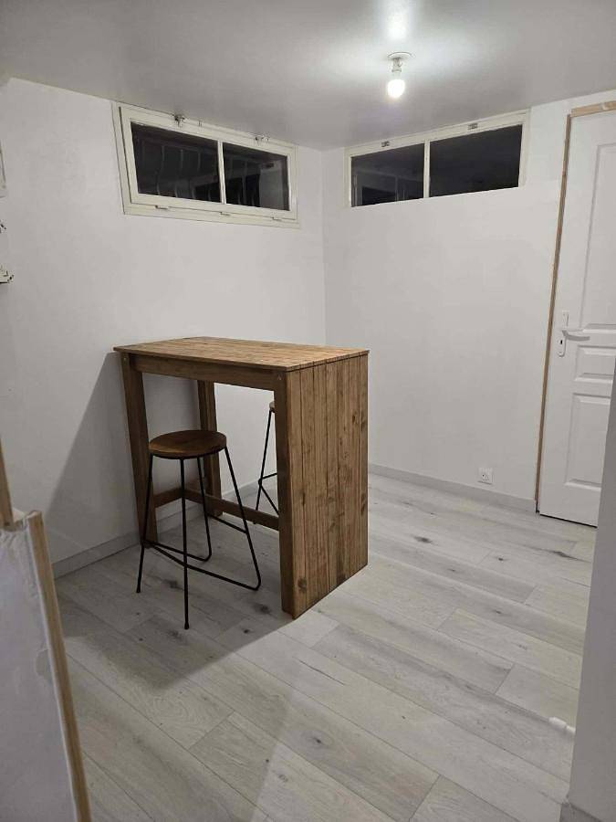 Gîte pour 2 personnes, avec Terrasse à Ennery - 3