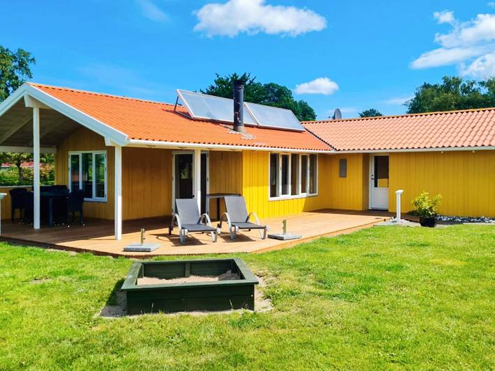 Ferienhaus für 8 Personen, mit Whirlpool und Sauna in Nordborg