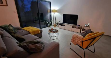 Cottage pour 4 personnes, avec jardin et jacuzzi à Taupont