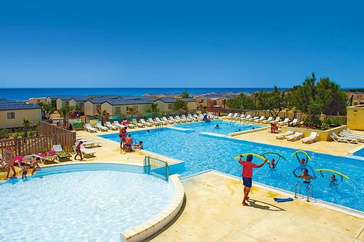 Camping pour 6 personnes, avec terrasse et bassin pour enfant ainsi que piscine et vue, animaux acceptés à Palavas-les-Flots - 4