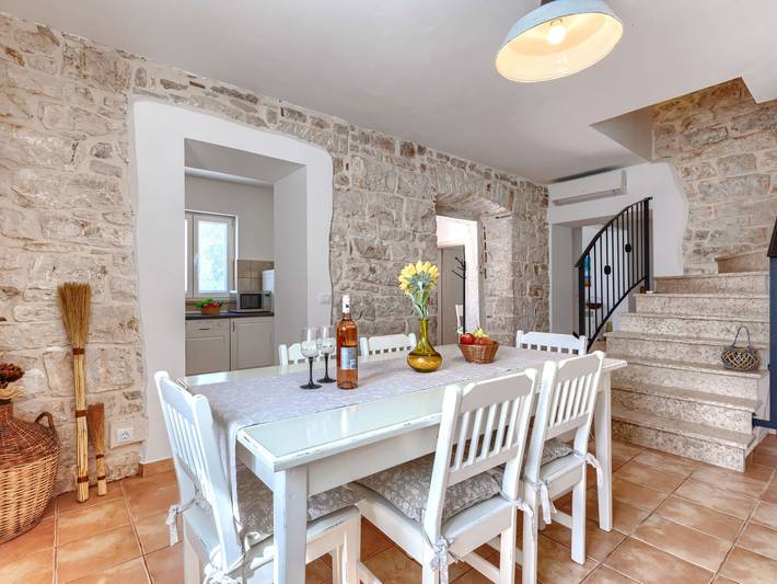 Location de vacances pour 6 personnes, avec vue ainsi que balcon et jardin à Bale (Croatie) - 4