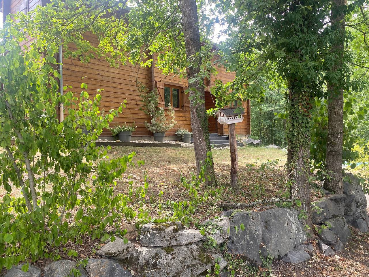 Chambre d’hôtes « Chambre Sauna » avec piscine partagée, Wi-Fi et climatisation in Saint-Rémy-en-Rollat, Région de Vichy