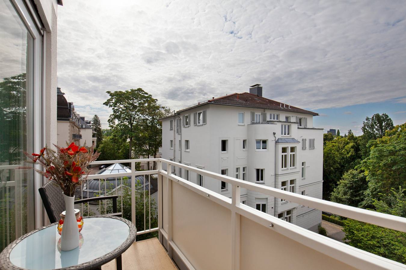 Estudio entero, Apartamento vacacional "Charmante Stadtwohnung Im Zentrum" con balcón y Wi-Fi in Wiesbaden, Rheingau