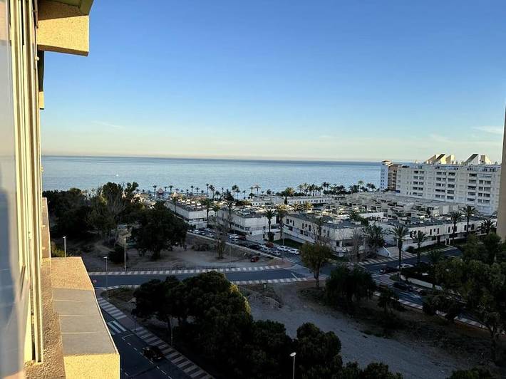 Apartamento de vacaciones para 4 personas, con jardín además de piscina y vistas - 1