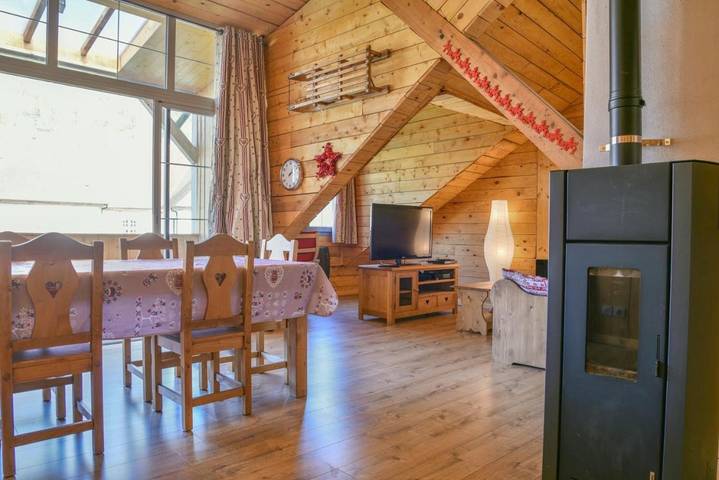 Gîte pour 9 personnes, avec balcon et vue, animaux acceptés à Ornans - 4