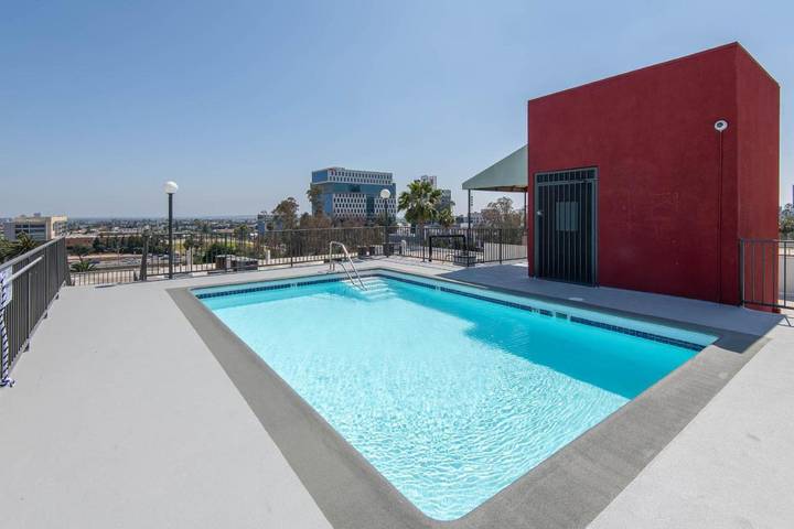 Vakantiewoning voor 7 personen, with uitzicht and zwembad as well as terras in Hollywood