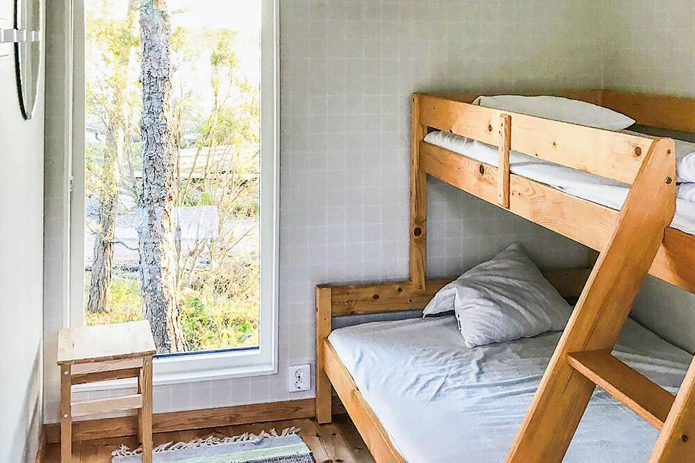 3 bedroom awesome home in Vikbolandet in Vikbolandet
