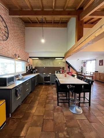 Location de vacances pour 11 personnes, avec terrasse à Bizanos