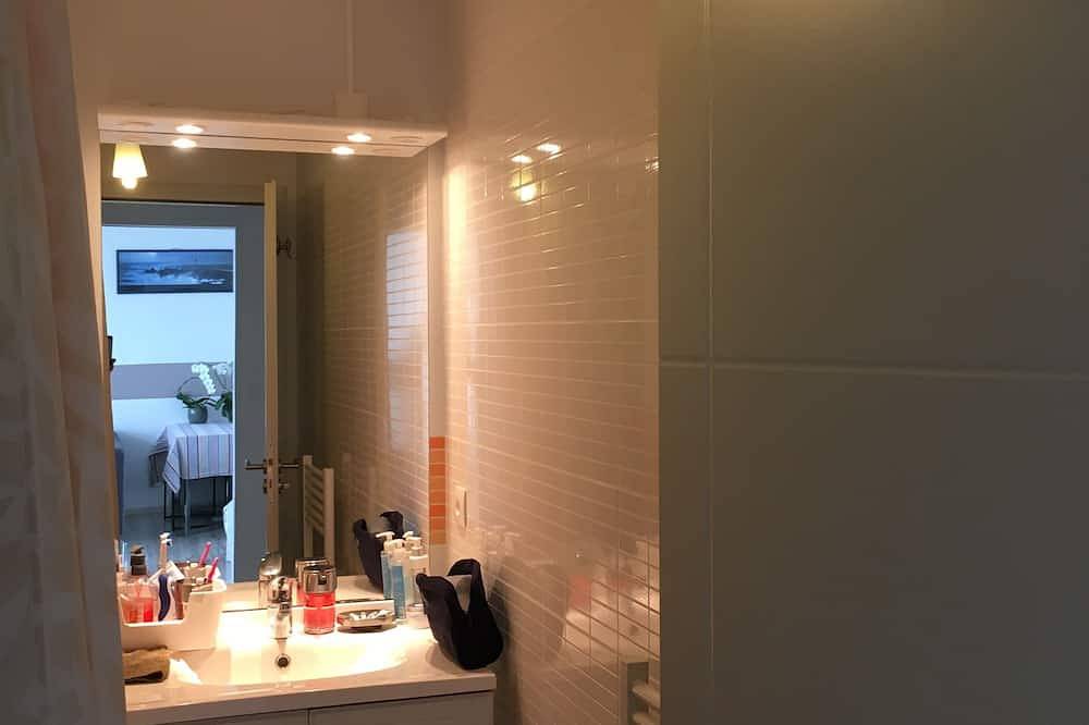 Appartement entier, Appartement lumineux avec vue superbe sur Mer pour 4 personnes  . in Landéda, Région de Brest