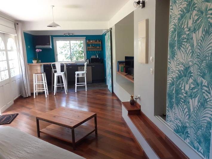 Gîte pour 4 personnes, avec piscine ainsi que jardin et vue à L'Étang-Salé - 3