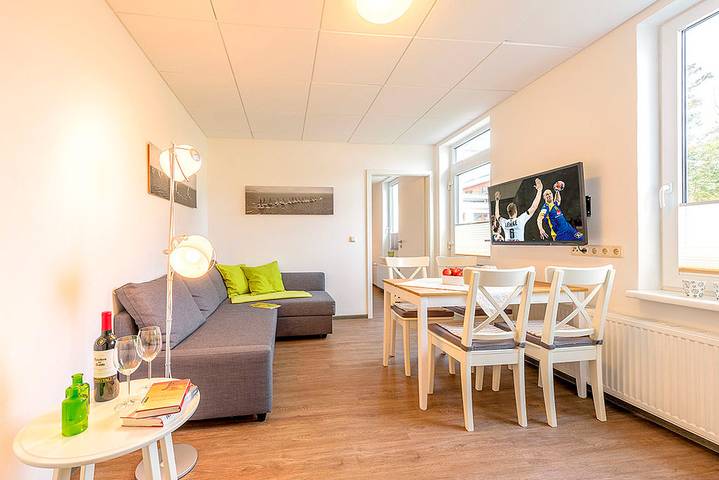 Ferienwohnung für 4 Personen, mit Balkon und Terrasse sowie Garten in Nienhagen - 3