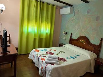 Hotel para 3 personas, con jardín además de vistas y terraza en Provincia de Guadalajara