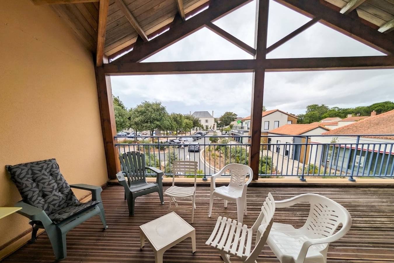 Apartamento entero, Beautiful city center apartment with terrace in Jard-sur-Mer, Vandea