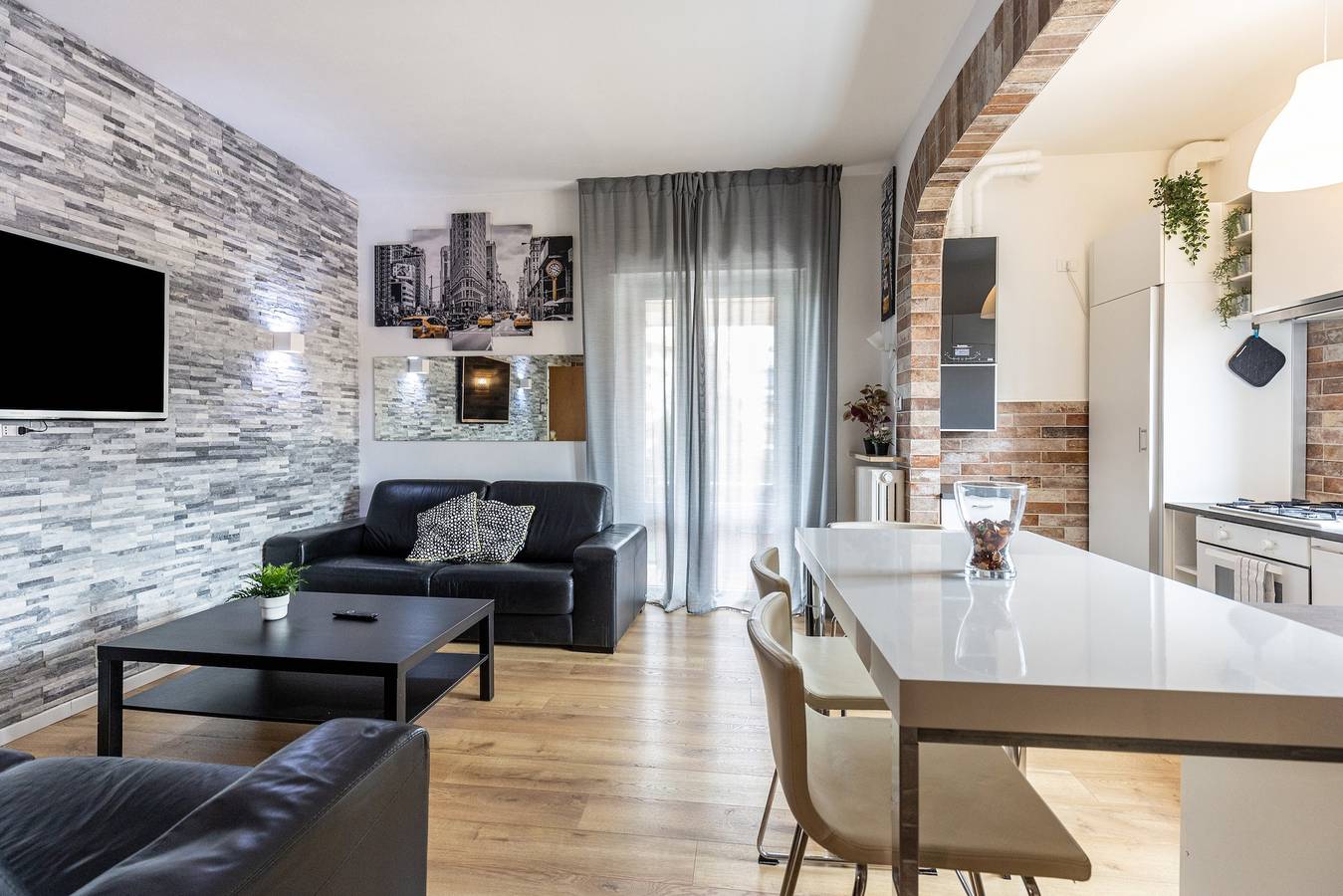 Ganze Wohnung, Ferienwohnung "Queen East Verona" mit Bergblick, Klimaanlage, Wlan & Balkon in Verona, Verona Provinz
