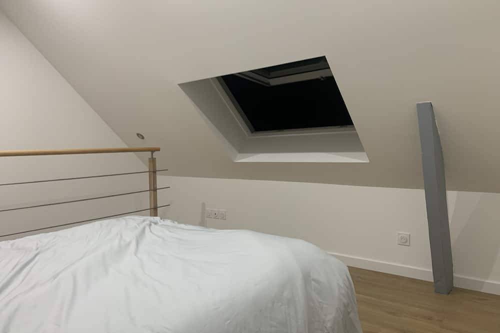 Appartement entier, Duplex Vue Mer de tourisme 3 étoiles avec Balcon & Piscine in Saint-Guénolé, Penmarch