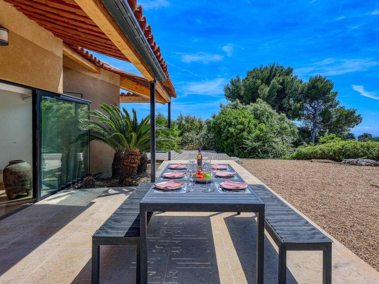 Kisokawa in La Cadière-d'Azur, Costa mediterránea (Francia)