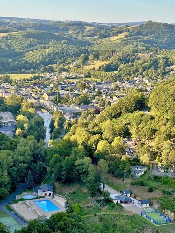 Maison de campagne pour 6 personnes, avec jardin ainsi que piscine et terrasse à Brassac (Tarn)