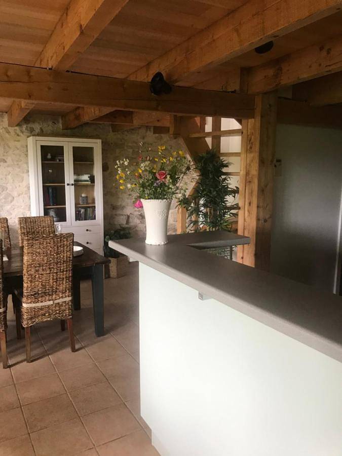 Location de vacances pour 2 personnes, avec vue ainsi que jardin et vue sur le lac à Prayssac - 2