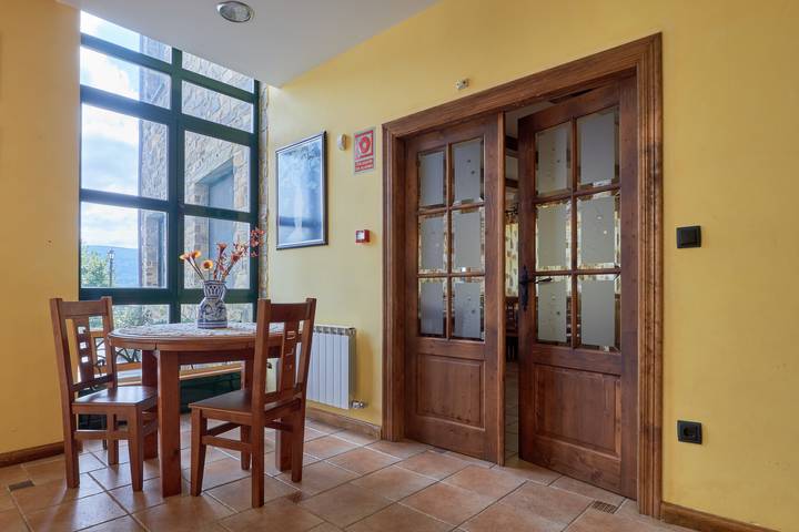 Chalet para 21 personas, con jardín en El Bierzo - 3