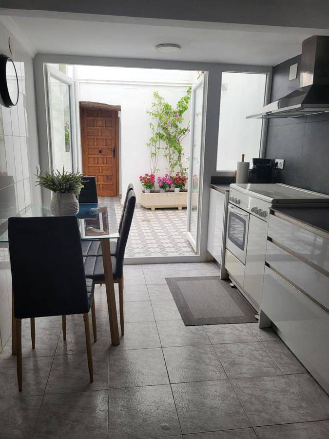 Apartamento de vacaciones para 4 personas, con jacuzzi además de sauna y terraza en Baix Maestrat - 4