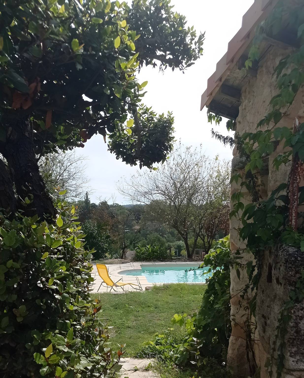 Chambre B avec piscine partagée, Wi-Fi et climatisation in Ribérac, Périgord Vert