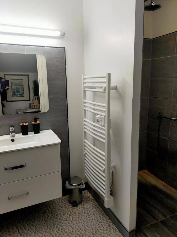 Gîte pour 4 personnes, avec jardin à Montfarville - 4