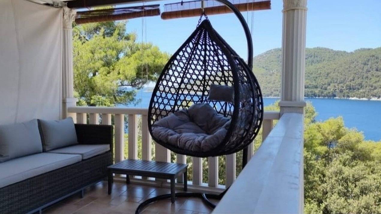 Ganze Wohnung, 2-Zimmer-Ferienwohnung mit Terrasse und Meerblick Brna, Korcula A-15730-b in Blato, Korcula