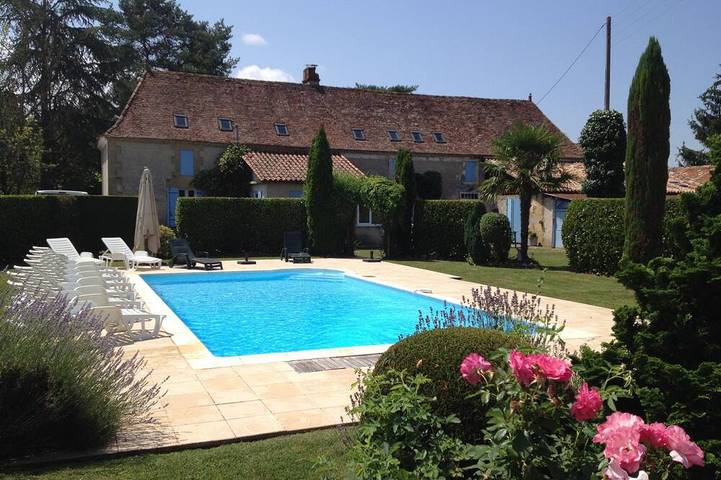Location de vacances pour 15 personnes, avec Jardin à Saint-Germain-et-Mons