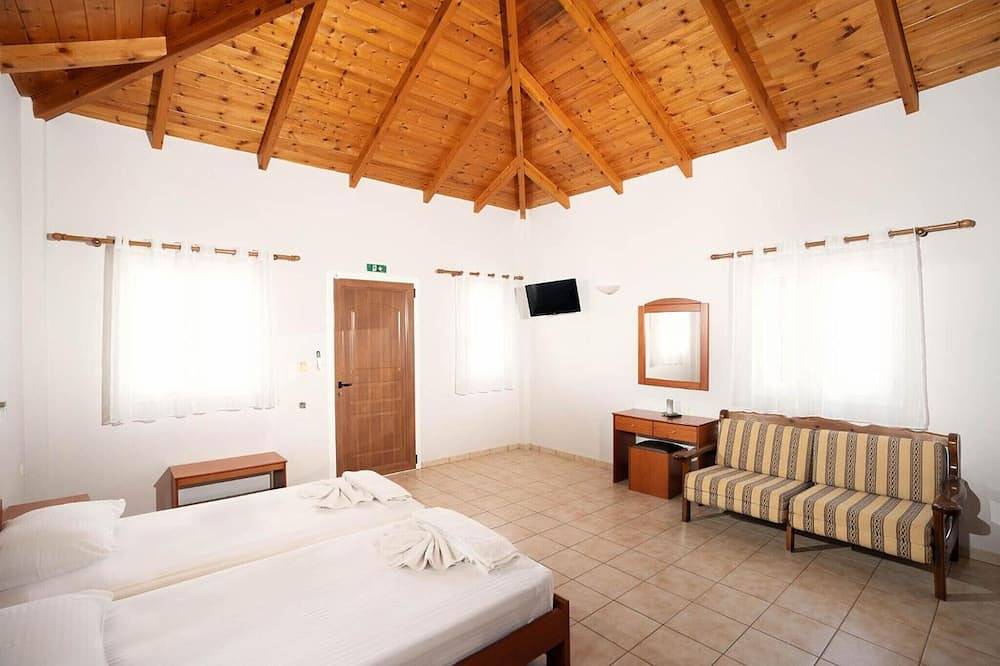 Ganze Wohnung, Apartment 'Chroma' mit Meerblick, Wlan und Klimaanlage in Finikounda, Messenien