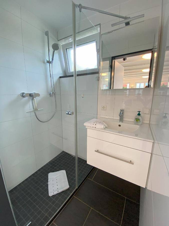 Ganze Wohnung, One-Bedroom Apartment in Friedrichshafen, Region Bodensee-Oberschwaben