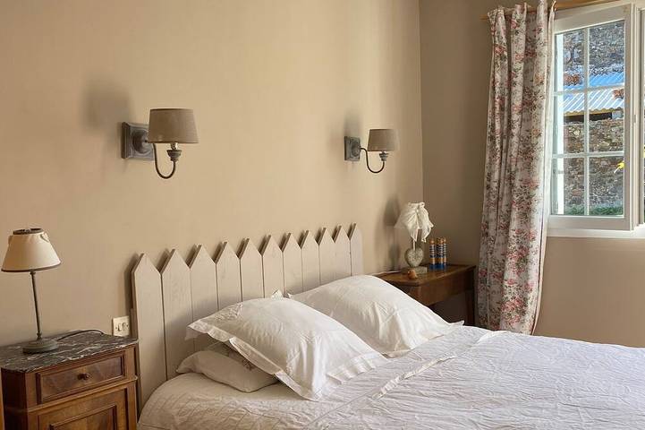 Location de vacances pour 4 personnes, avec piscine, animaux acceptés à Cholet