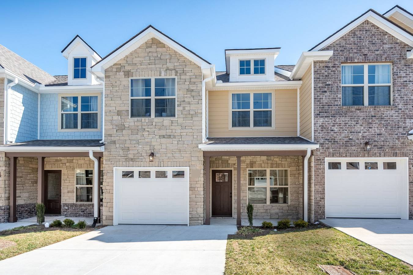 Entire apartment, 1 King 2 Queens | Garage | Yard | Washer & Dryer in Nashville, Old Hickory Lake