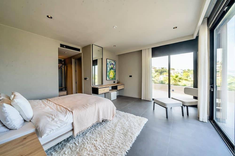 Mansion with elevator, housekeeper, breakfast in Bodrum, Muğla Province