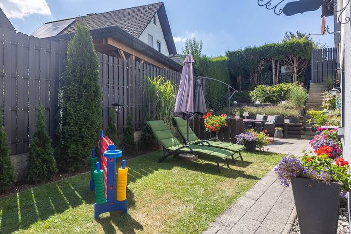 Hel lejlighed, Apartment 'Riekes' with Mountain View, Private Terrace and Wi-Fi in Schmallenberg, Hochsauerlandkreis