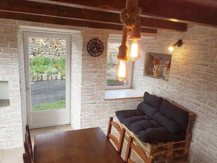 Gîte pour 6 personnes, avec jardin, adapté aux familles à Ouides