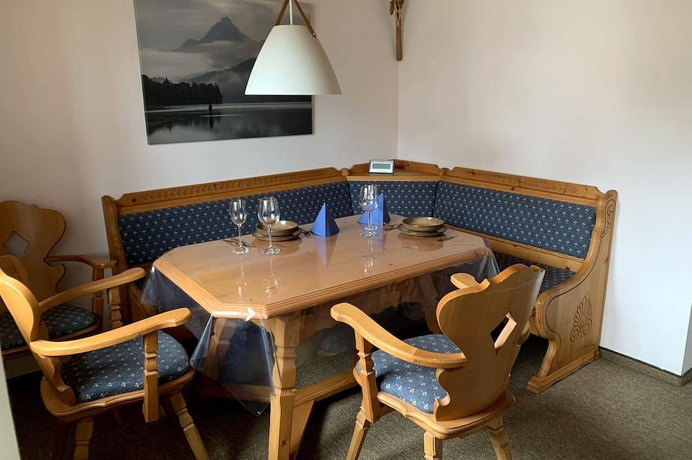 Geheel appartement, Fewo 27/7 - Gemütliche Ferienwohnung mit Westbalkon - Ferienwohnungen Steigmühlenweg in Weißensee, Zwaben (Bayern)