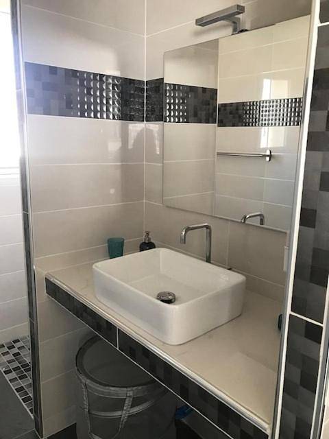 Gîte pour 4 personnes, avec terrasse à Balaruc-le-Vieux - 4