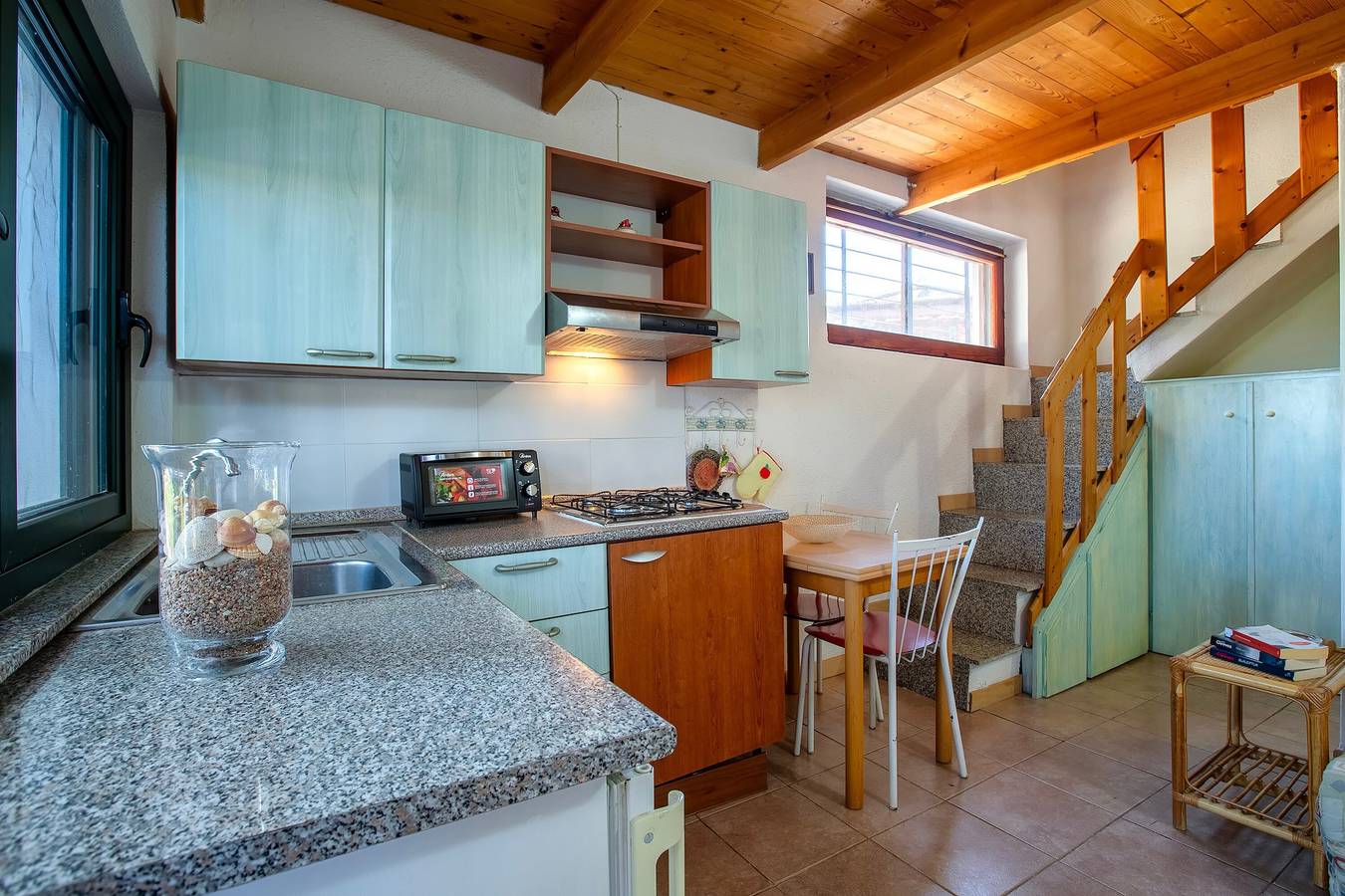 Apartamento inteiro, Apartamento 'Monolocale' com vista para o mar, jardim privado e ar condicionado in Pischinazza, Trinità d'Agultu e Vignola