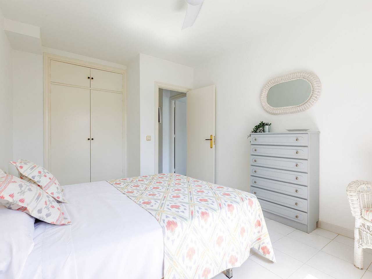 Spacious house in Torre del Mar with Wifi and jacuzzi in La Viña (Torre del Mar), Torre del Mar
