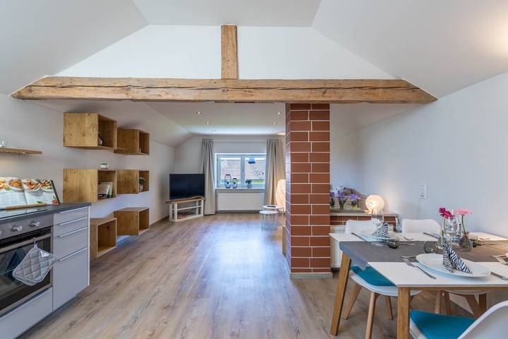 Ferienwohnung für 4 Personen, mit Garten und Seeblick
