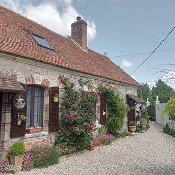 Maison d’hôte pour 2 personnes, avec jardin et vue à Ervauville
