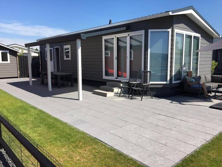 Chalet für 6 Personen, mit Ausblick und Seeblick sowie Garten und Pool, kinderfreundlich in Earnewâld - 4