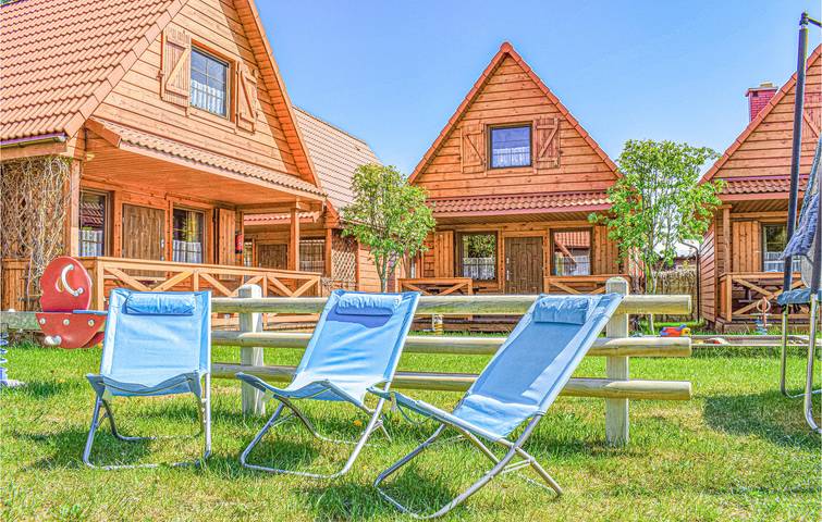 Ferienhaus für 4 Personen mit Garten in Bobolin, Powiat Sławieński