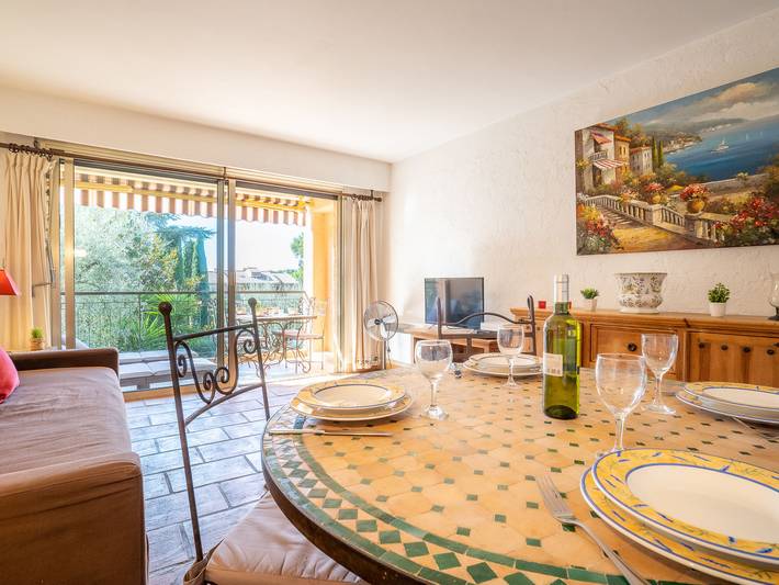 Ferienwohnung für 4 Personen, mit Balkon und Terrasse sowie Garten und Kinderpool in Vence - 2